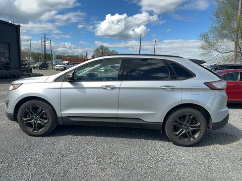 Used 2018 Ford Edge SEL w/ Equipment Group 201A AWD/4WD image 3