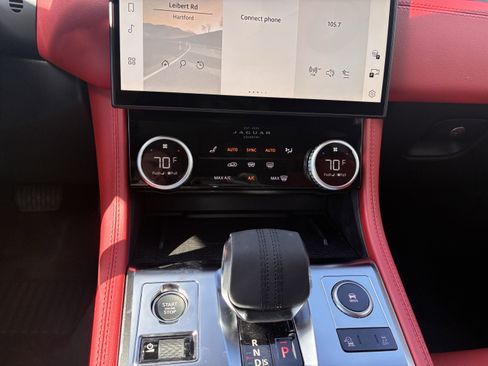 Used 2026 Jaguar F-PACE R-Dynamic S image 16