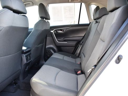 Used 2022 Toyota RAV4 XLE image 15