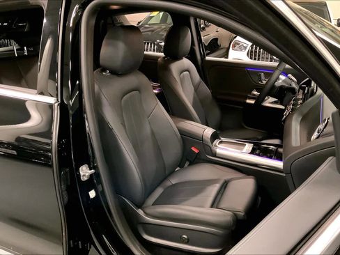 Used 2025 Mercedes-Benz GLA 250 image 8