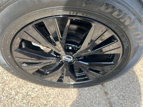Certified 2023 Nissan Rogue SV w/ SV Premium B Package AWD/4WD image 42