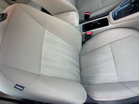 Used 2018 Ford Focus SE w/ Cold Weather Package image 27