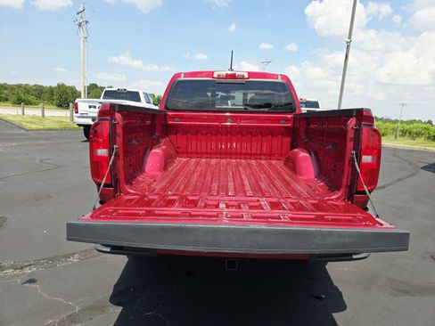 Used 2019 Chevrolet Colorado Z71 AWD/4WD image 14