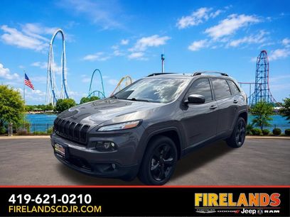 Used 2018 Jeep Cherokee Latitude w/ Altitude Package