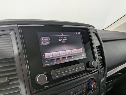 Used 2023 Nissan Titan SV AWD/4WD image 16