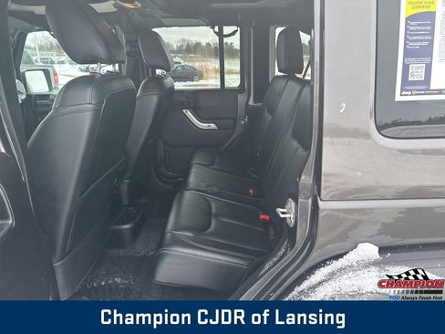 Used 2016 Jeep Wrangler Unlimited Sahara w/ Connectivity Group image 35