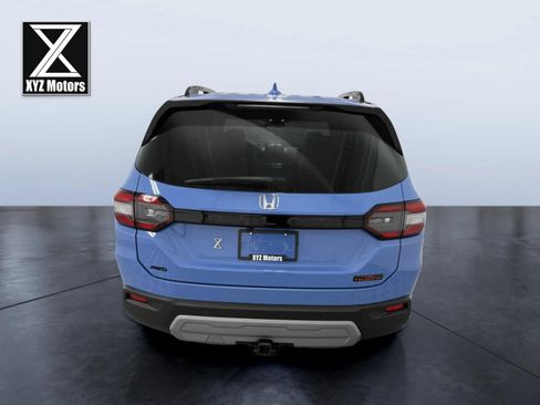 Used 2024 Honda Pilot TrailSport image 5