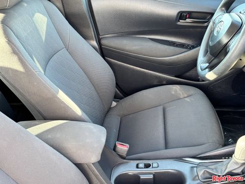 Certified 2025 Toyota Corolla LE FWD image 14