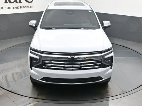 New 2026 Chevrolet Suburban Premier image 38
