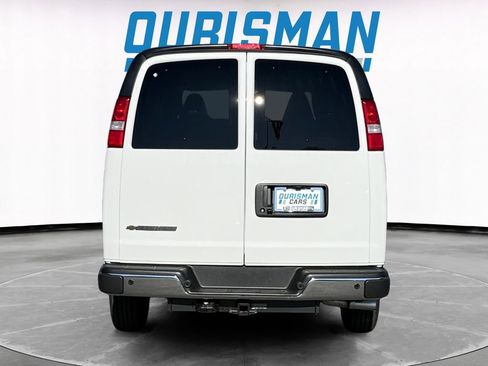New 2026 Chevrolet Express 3500 LT image 5
