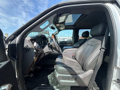 Used 2016 Ford F250 Platinum w/ FX4 Off-Road Package AWD/4WD image 7