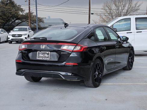 Used 2023 Honda Civic Sport image 9