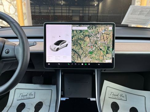 Used 2020 Tesla Model 3 Standard Range Plus image 29