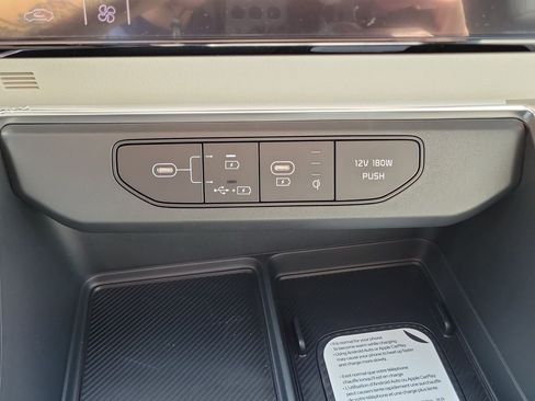 New 2026 Kia Carnival EX FWD image 33