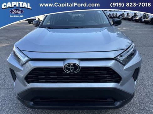 Used 2025 Toyota RAV4 LE AWD/4WD image 10
