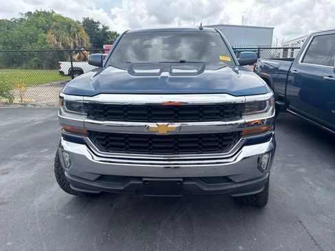 Used 2018 Chevrolet Silverado 1500 LT w/ All Star Edition RWD image 2