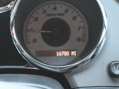 Used 2006 Pontiac Solstice Convertible w/ Power Package image 16