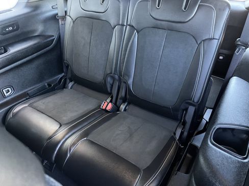 New 2025 Jeep Grand Cherokee L Laredo image 21