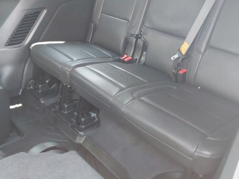 Used 2024 Chevrolet Tahoe Z71 w/ Luxury Package AWD/4WD image 9