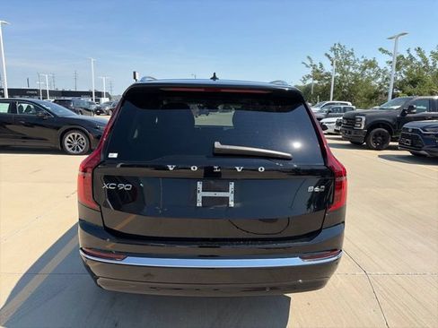 Used 2025 Volvo XC90 B6 Plus AWD/4WD image 6