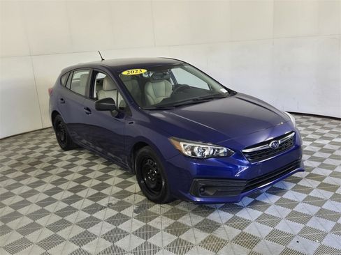 Used 2023 Subaru Impreza 2.0i image 2