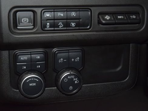 Used 2023 Chevrolet Tahoe Premier image 38