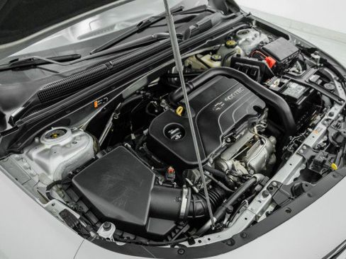 Used 2016 Chevrolet Malibu LT image 49