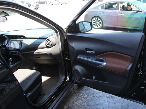 Certified 2022 Nissan Kicks SR FWD image 31
