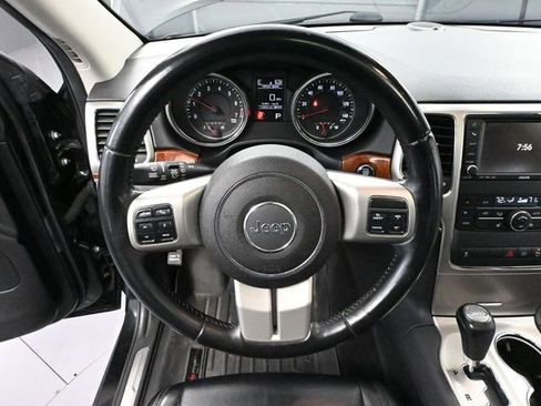 Used 2011 Jeep Grand Cherokee Limited image 24