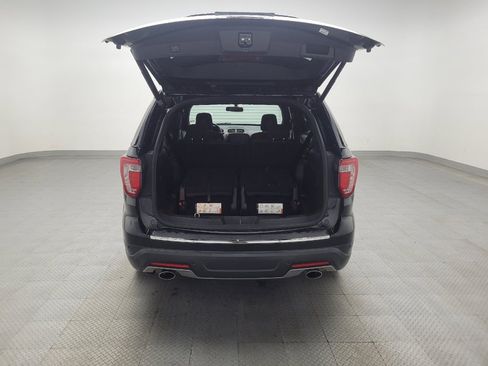 Used 2018 Ford Explorer XLT w/ Equipment Group 201A FWD image 29