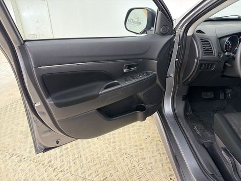 Used 2025 Mitsubishi Outlander Sport ES image 20