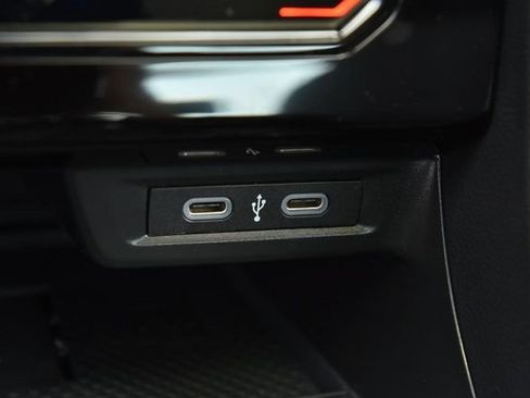 New 2026 Volkswagen Jetta SE FWD image 16