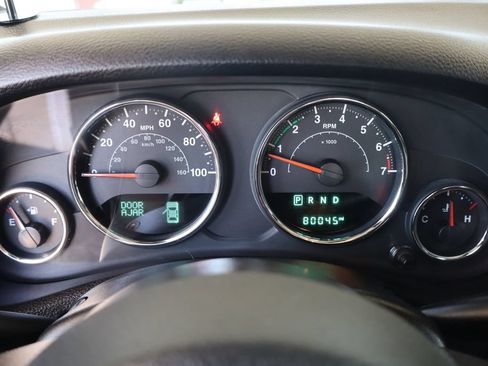 Used 2018 Jeep Wrangler Unlimited Sport w/ Connectivity Group AWD/4WD image 22