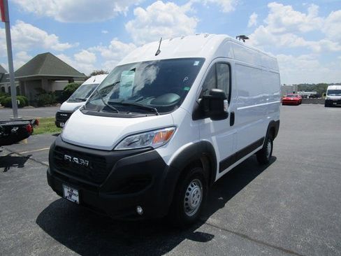 New 2024 RAM ProMaster 1500 w/ Convenience Group image 1