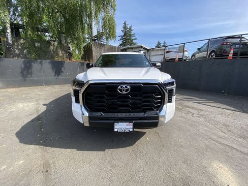 Used 2025 Toyota Tundra SR5 w/ TRD Off-Road Package AWD/4WD image 9