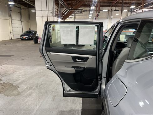 Used 2020 Honda CR-V LX image 21