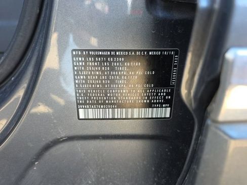 Used 2019 Volkswagen Tiguan SEL Premium R-Line AWD/4WD image 19