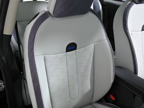 Used 2025 MINI Cooper S image 29