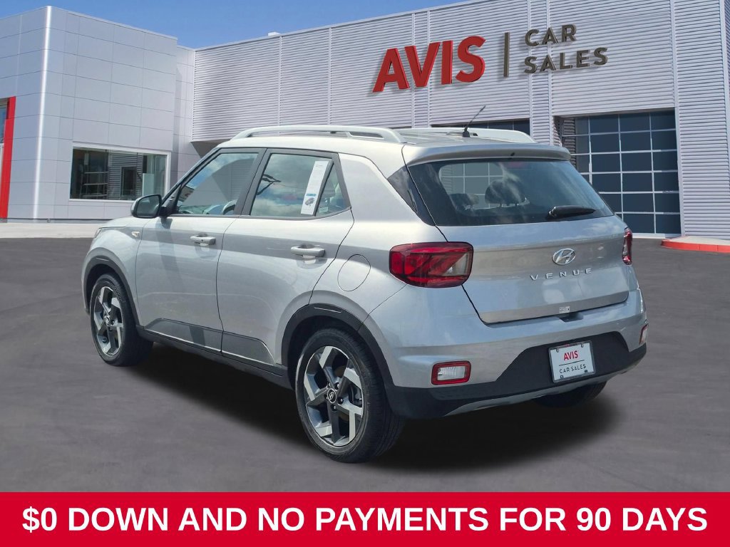 Used 2026 Hyundai Venue SEL FWD image 7