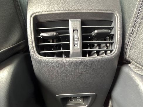 Used 2026 Toyota Corolla Cross XLE w/ Convenience Package FWD image 26