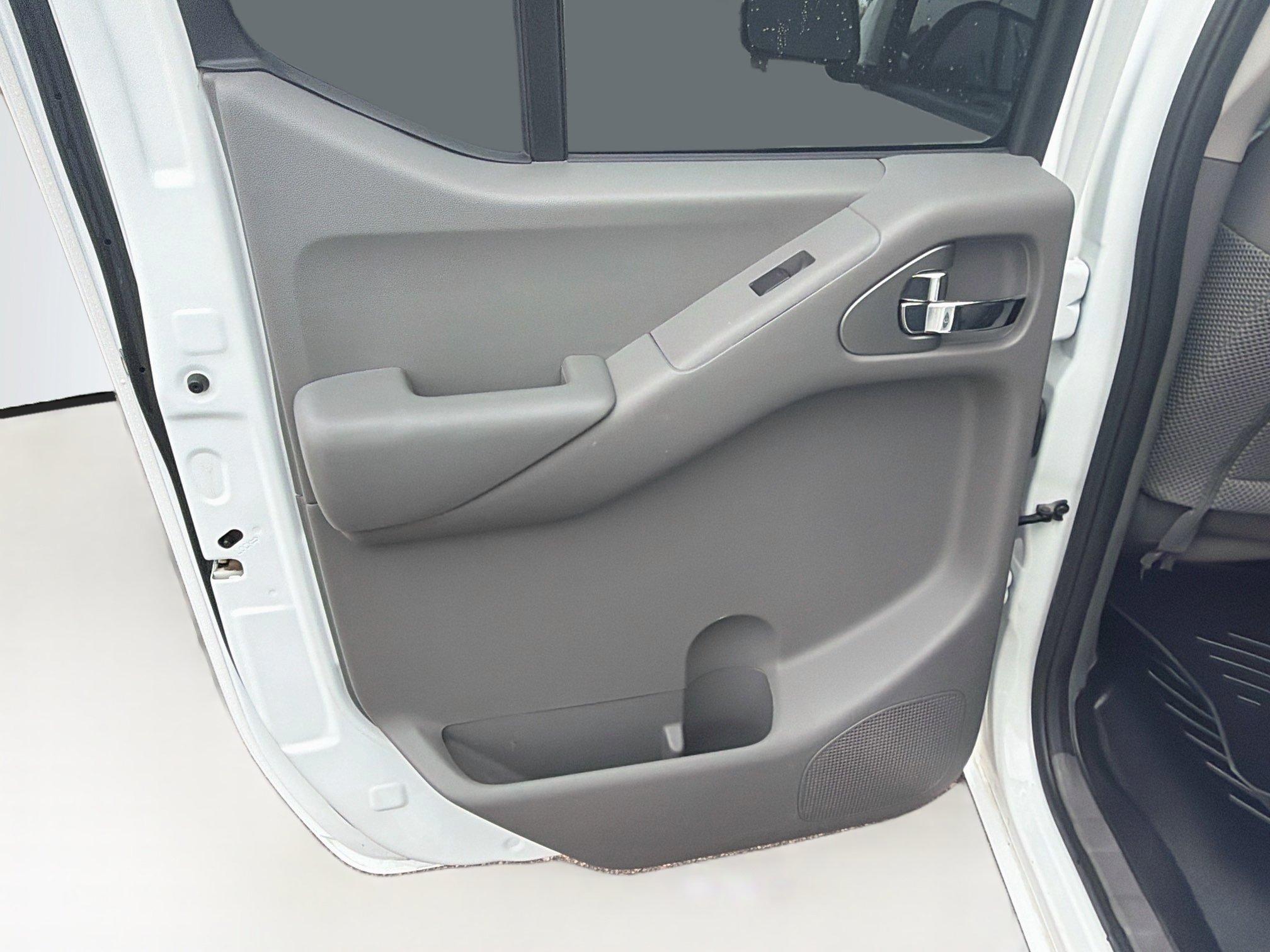 Used 2017 Nissan Frontier SV AWD/4WD image 24