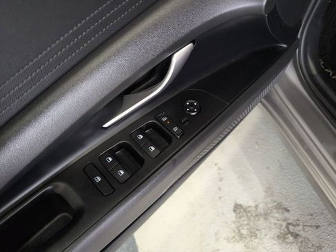 Certified 2024 Hyundai Elantra SEL image 12