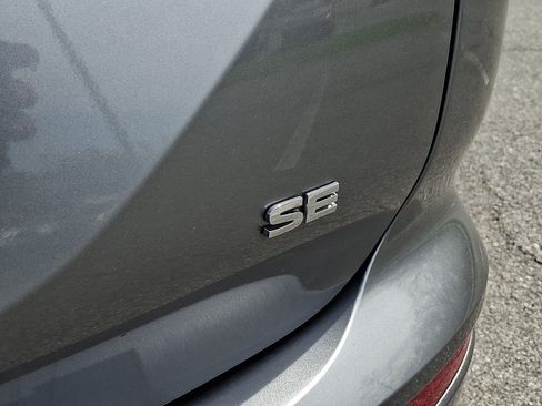 Used 2024 Mitsubishi Outlander SE AWD/4WD image 33