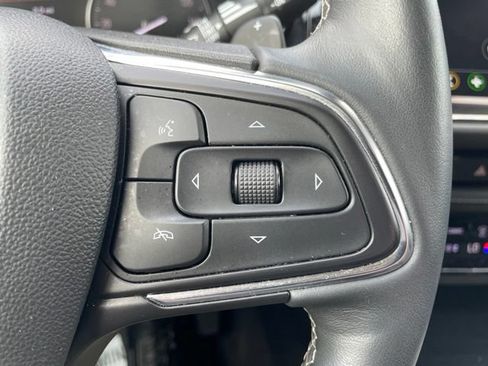 Used 2023 Buick Envision Essence FWD image 19