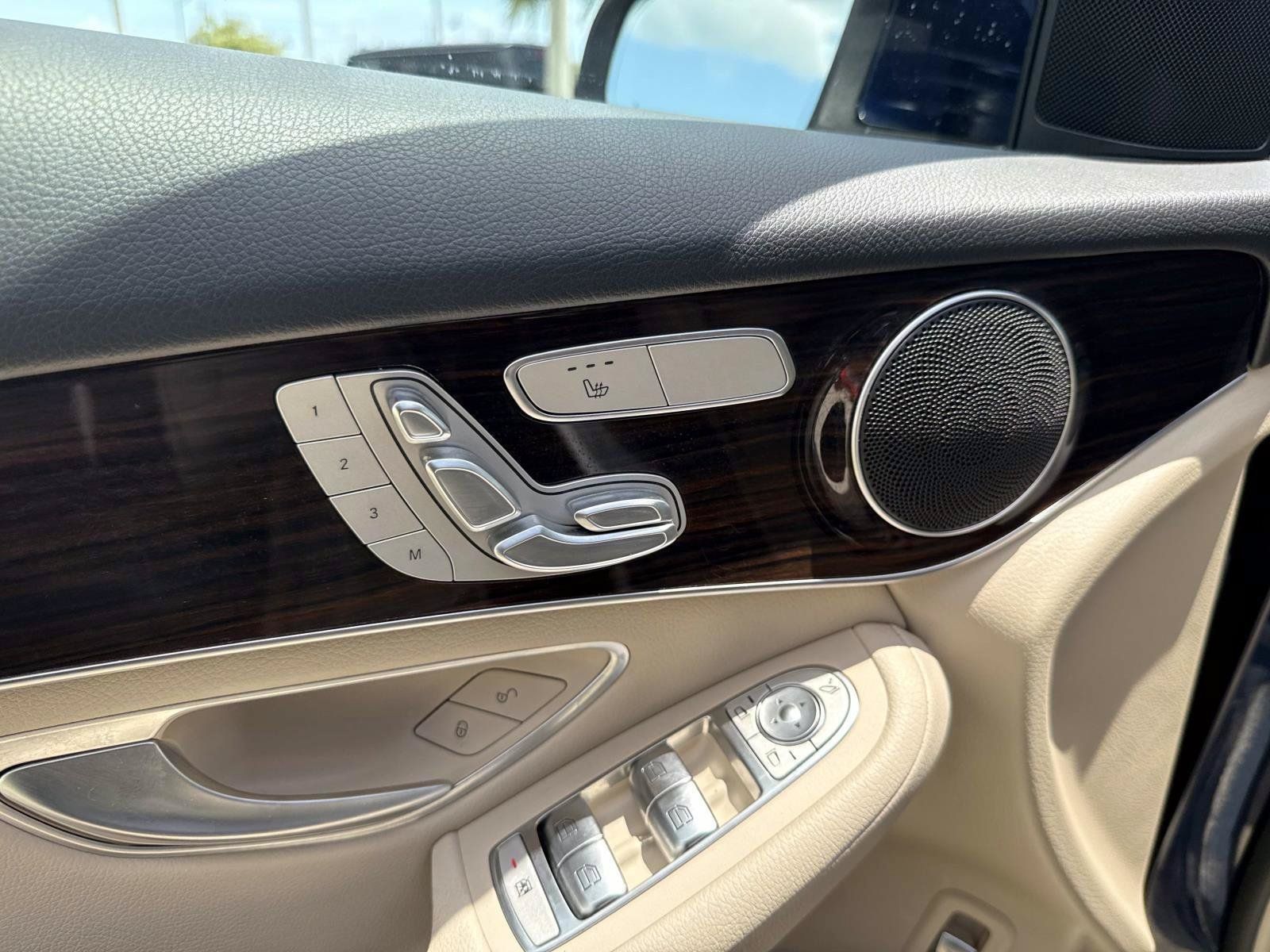 Used 2022 Mercedes-Benz GLC 300 image 18
