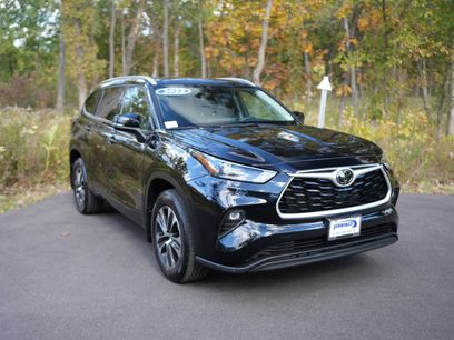 Used 2022 Toyota Highlander XLE