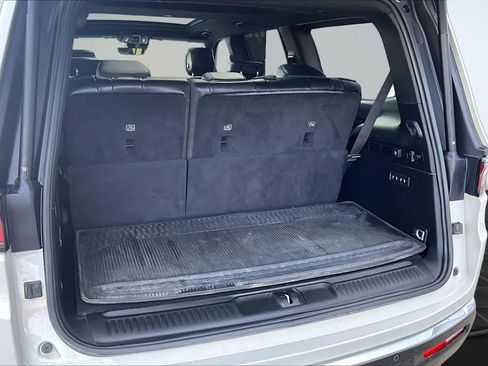 Used 2022 Jeep Wagoneer Series III w/ Premium Group I AWD/4WD image 19
