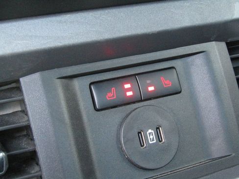 Used 2025 Ford F250 Lariat w/ Chrome Package image 19