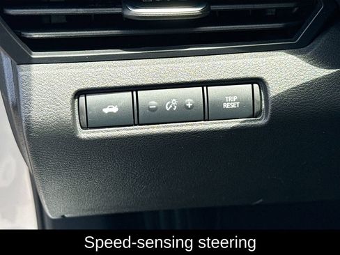 Certified 2025 Nissan Altima 2.5 SV FWD image 9