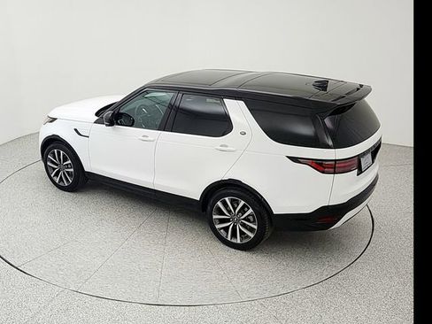 Used 2025 Land Rover Discovery Dynamic SE AWD/4WD image 37